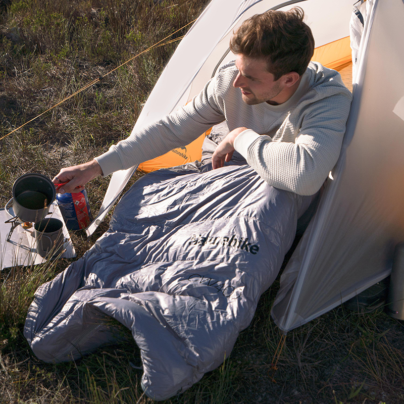 Naturehike péřový spací pytel CW400 vel. L 650FP  - černý